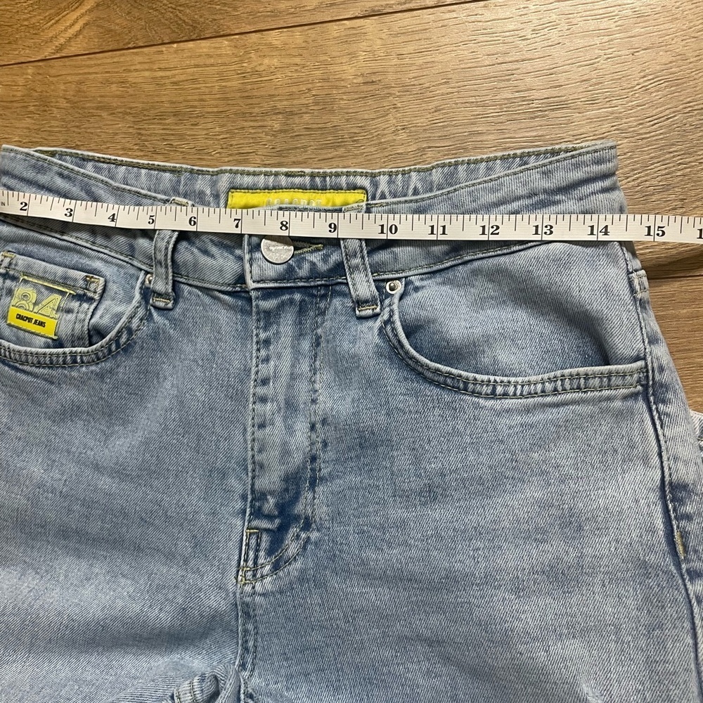 Cracpot Mom Fit Light Blue Jeans - Size 26, High Rise, Almost New - Picture 12 of 12